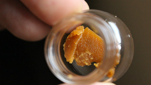 From Wax to Herb: Dabbing Different Concentrates with a 3-in-1